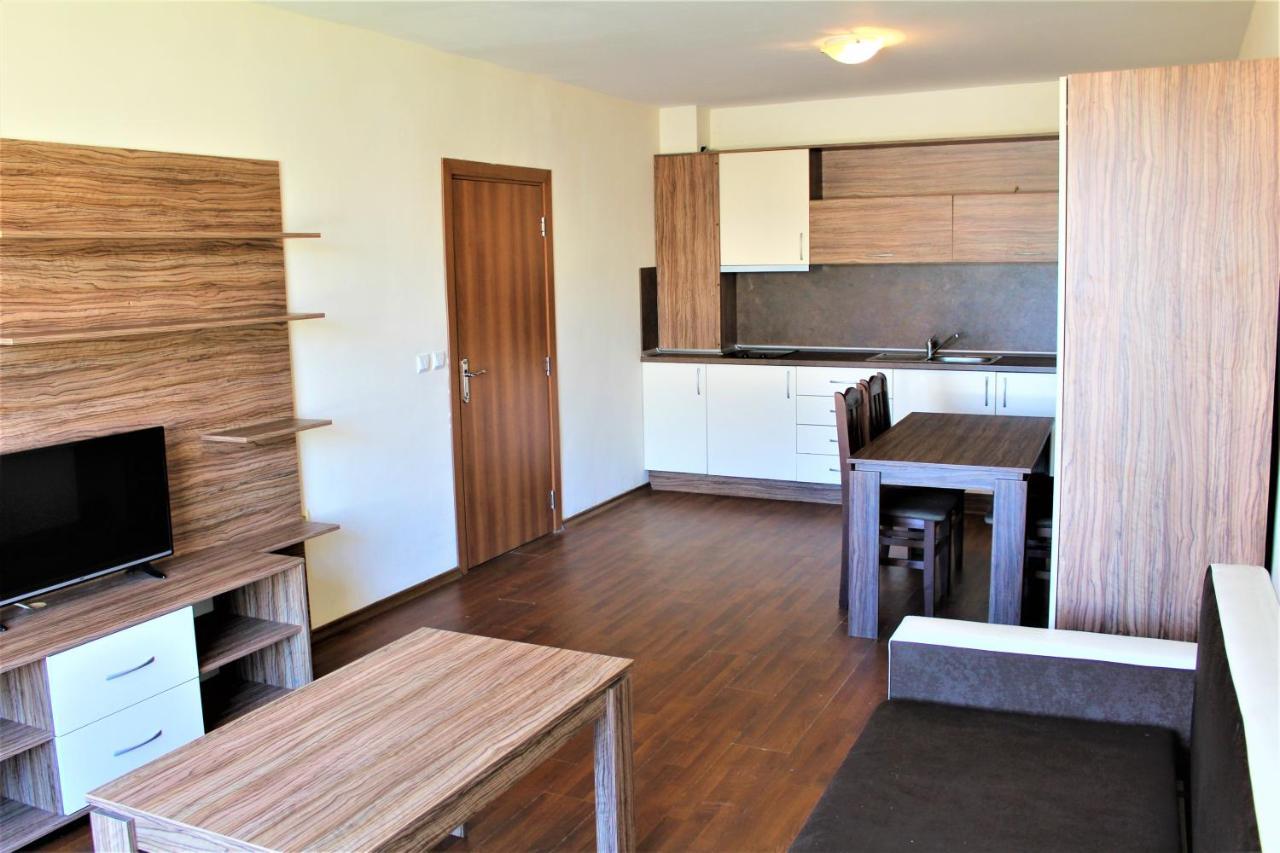 פרימורסקו Solei Apartments מראה חיצוני תמונה