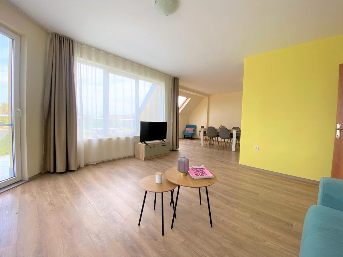 פרימורסקו Solei Apartments מראה חיצוני תמונה