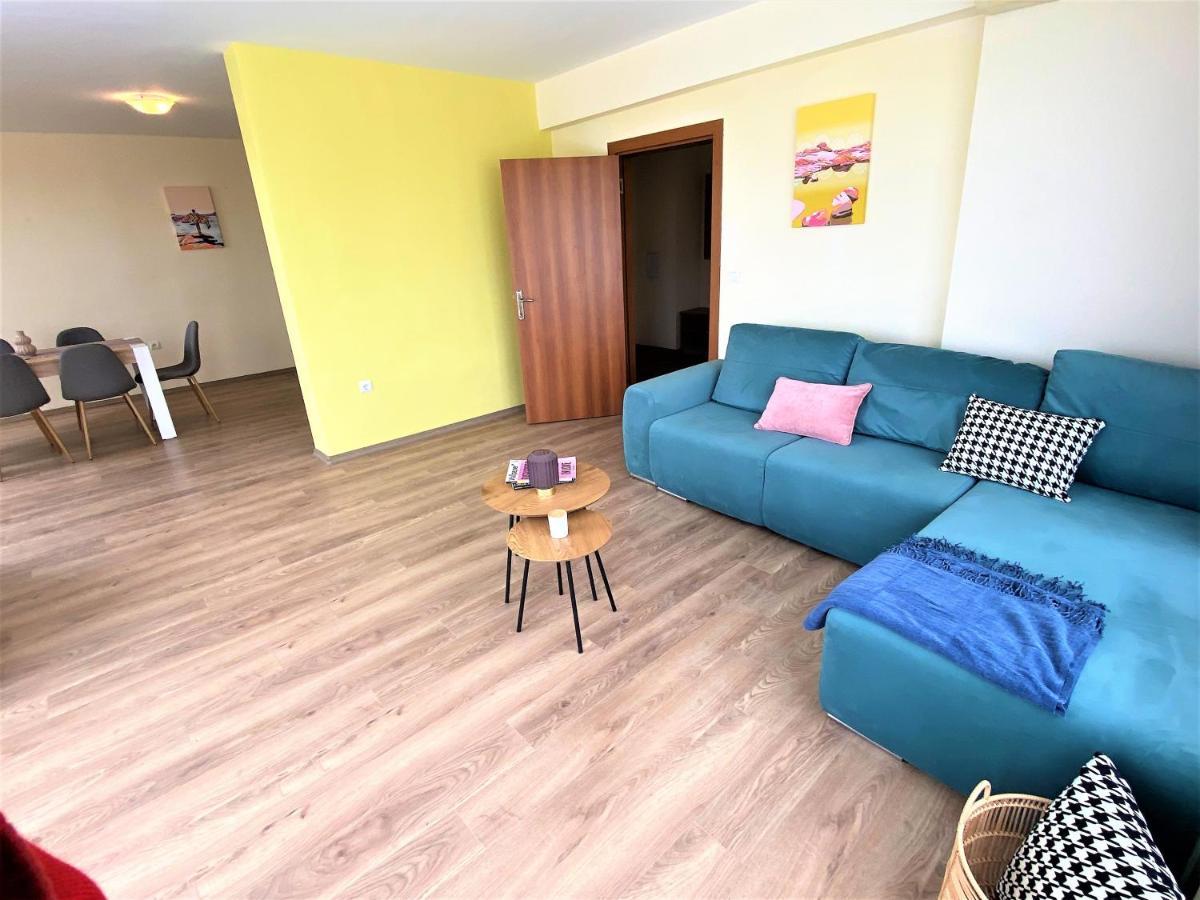 פרימורסקו Solei Apartments מראה חיצוני תמונה